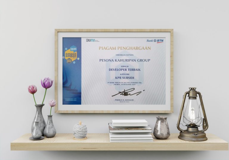 Poster Frame in living room Psd Mockup