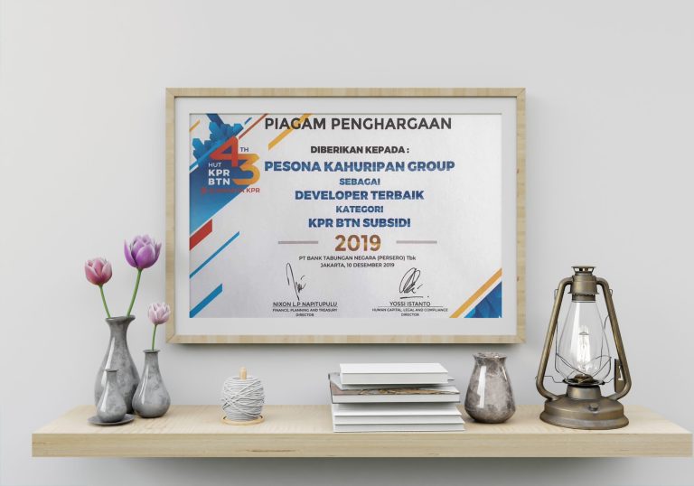 Poster Frame in living room Psd Mockup